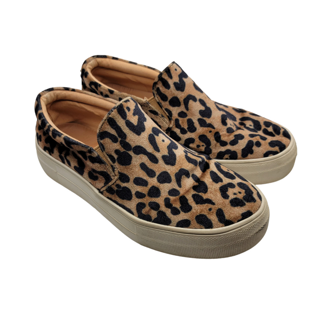 Steve Madden Leopard Print Slip Ons Size 6.5